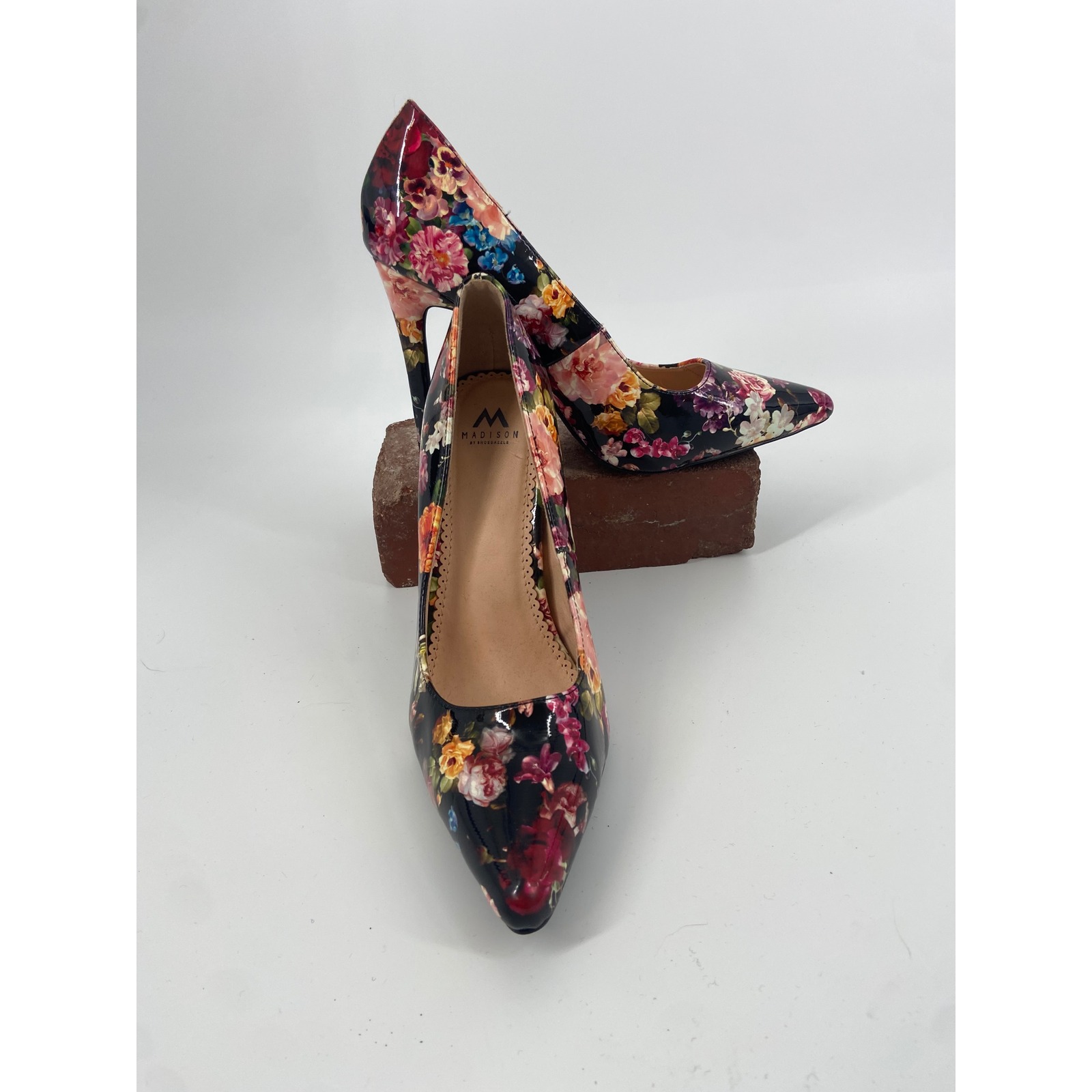 Madison By Journee Collection Floral Patent Pointed Toe Stiletto Heels Size 8.5
